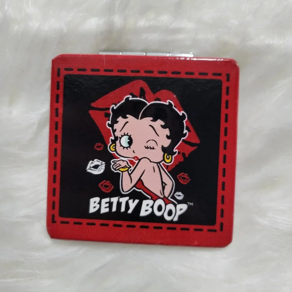 Betty Boop Accessory Set - Picture 5 of 7